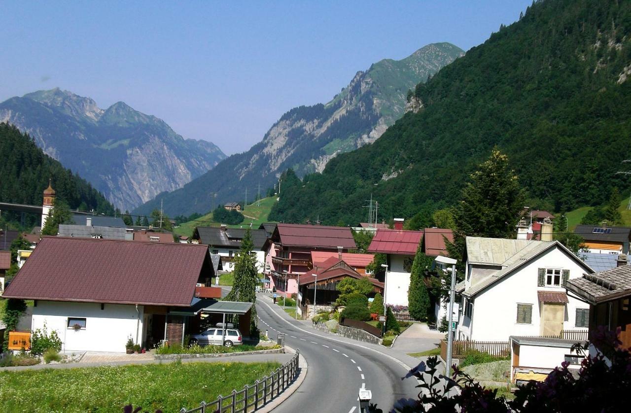 Haus Christian Apartment Klosterle am Arlberg Exterior photo